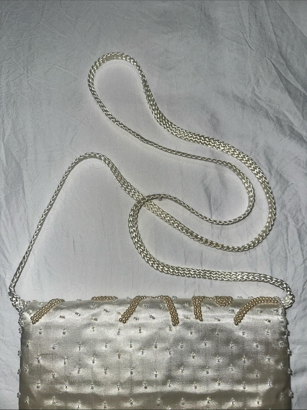 Vintage Y2K La Regale Ivory and Gold Satin Beaded Evening Clutch - Picture 5 of 10